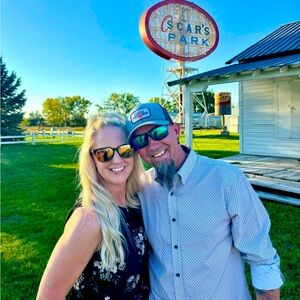 Meet your Posher, Niki